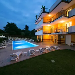 residence-garda-palace.hotelinveneto.com/